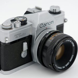 Home كاميرا رقمية بعدسة أحادية عاكسة eos 2000d مع عدسات تكبير/ تصغير ef s ببعد بؤري 18 55 مم