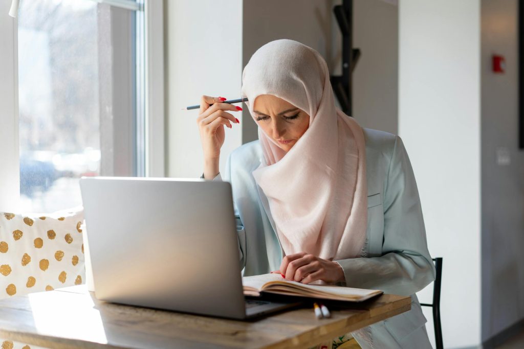 أفضل لابتوبات للطلاب في السعودية 2026.